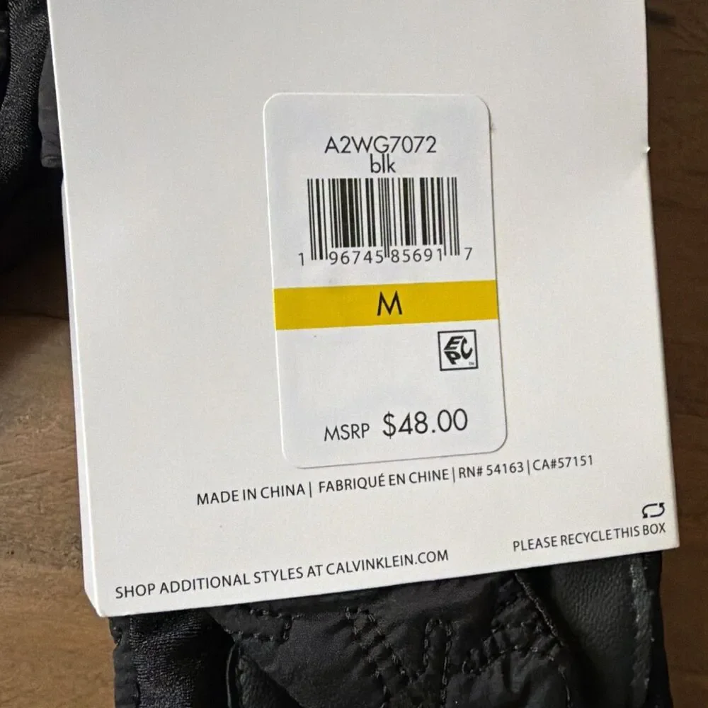 NWT Calvin Klein Women's Quilted Gloves Black Touch Technology Size Medium